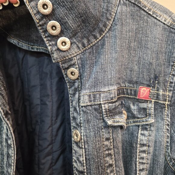 3/4 length Foxy Jeans Denim Jacket with zipout quilted lining! Size M - Picture 3 of 5